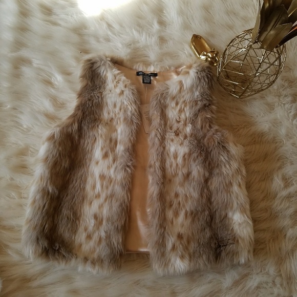 💫Faux Fur Super Soft Vest💫 - Picture 2 of 3